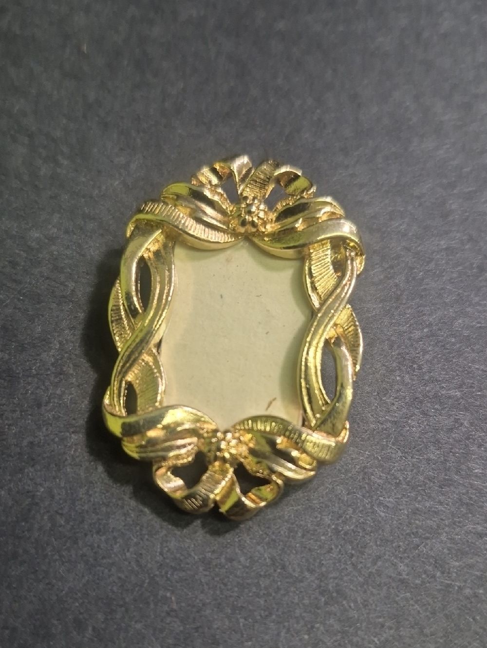 Gold Tone Ribbon Bow Picture Frame Brooch - Women Jewelry